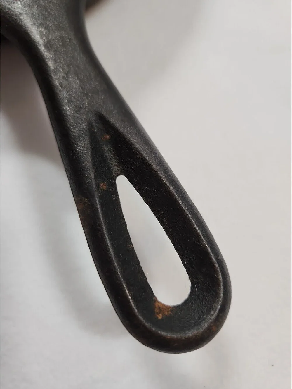 Lodge cast iron skillet 5SK, Needs TLC See Pics,  Decor Or Restore